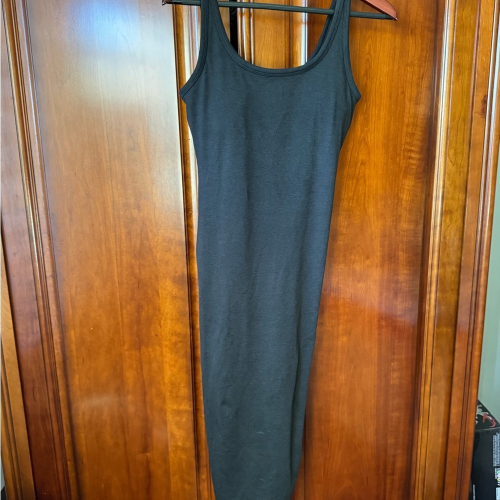 Vuori Charcoal Sleeveless Top